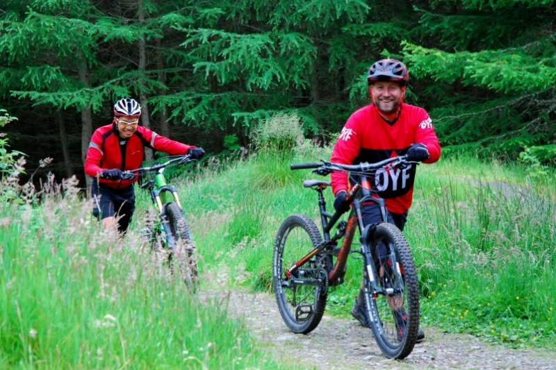 Heading back up the trail for yet another shot Heading back up the trail for yet another shot